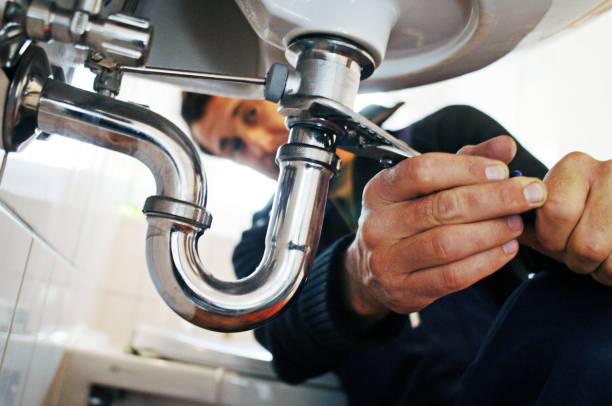 Best Clogged Drain Plumber  in Canaan, CT